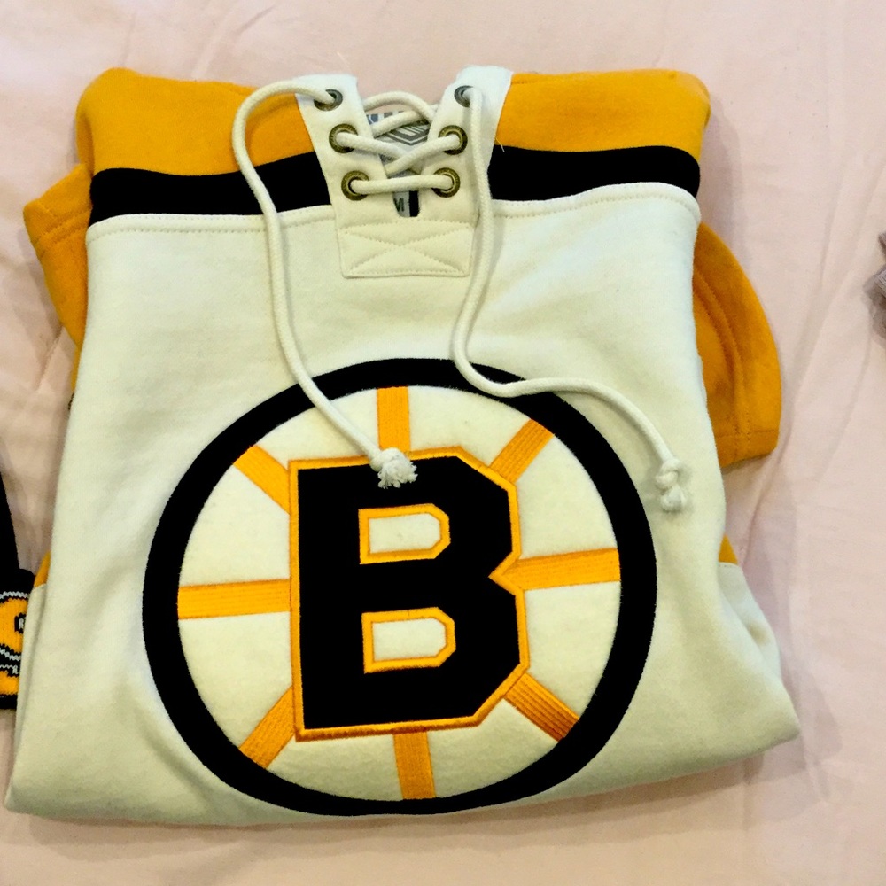 💛🖤Boston Bruins vintage lacer✨